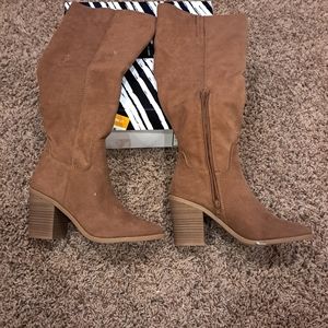 Tall slouch boots